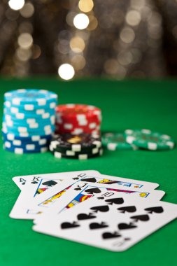 Live dealer at Medusa II table on gus platform